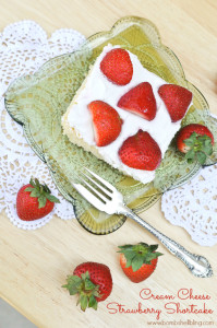 Cream-Cheese-Strawberry-Shortcake