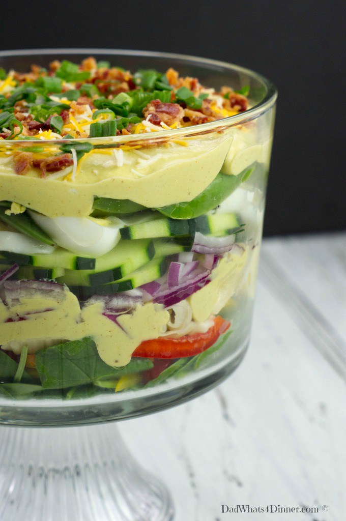 Creamy-Deviled-Egg-Layered-Pasta-Salad-5-