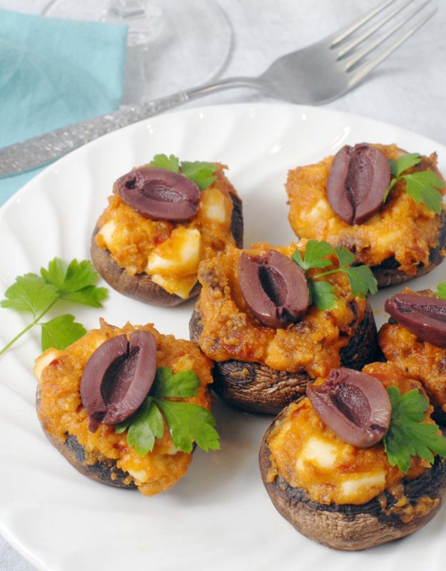 Fancy-Hummus-Stuffed-Mushrooms-625x800