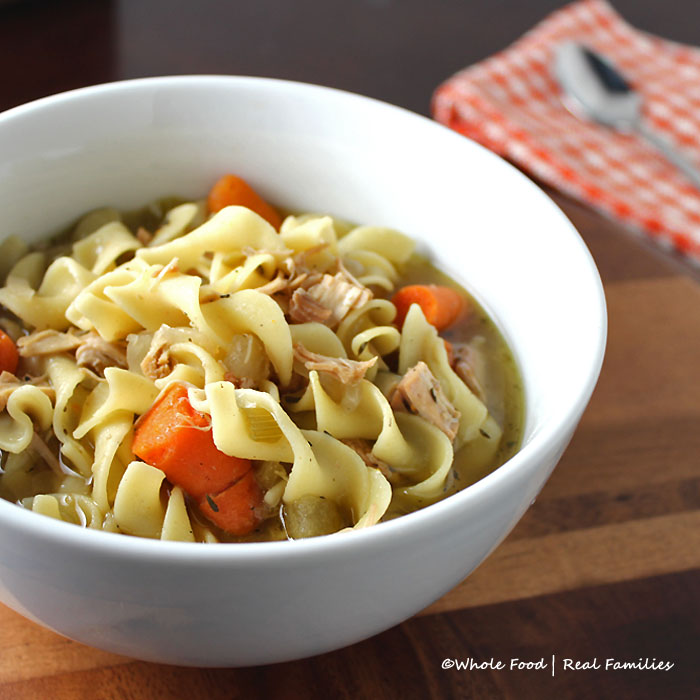 Slow-Cooker-Chicken-Noodle-Soup-700x700