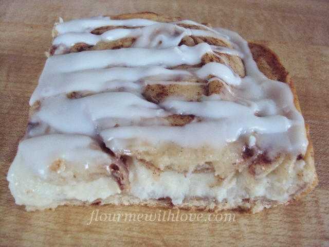 Stuffed Cinnamon Rolls 022